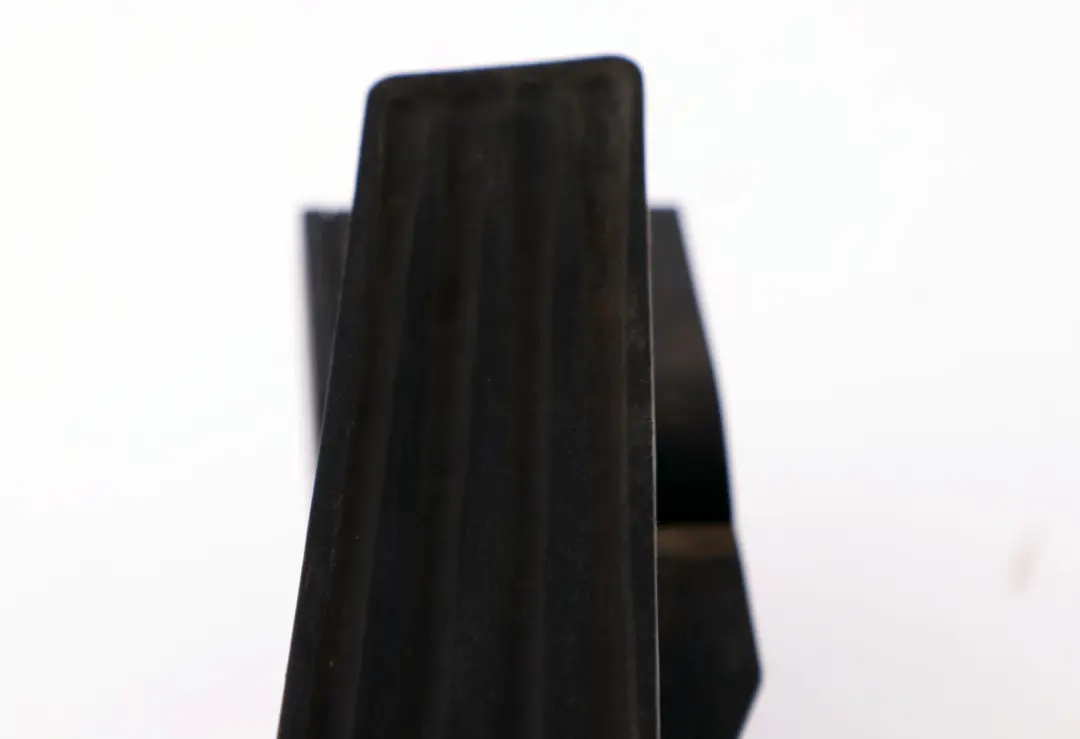 Cambio automatico Modulo pedale acceleratore per BMW E38 E39 E46 X5 E53 con numero di parte 6753518 BMW E38 E39 E46 X5 E53 Cambio automatico Modulo pedale acceleratore - SKU 6753518 - Numero di parte 6753518