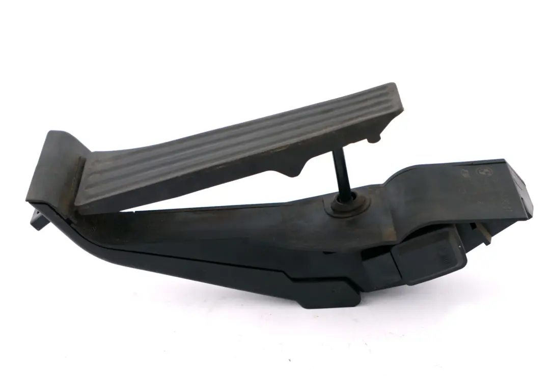 Caja de cambios automática Módulo del pedal acelerador para BMW E38 E39 E46 X5 E53 con número de pieza 6753518 BMW E38 E39 E46 X5 E53 Caja de cambios automática Módulo del pedal acelerador - SKU 6753518 - Número de pieza 6753518