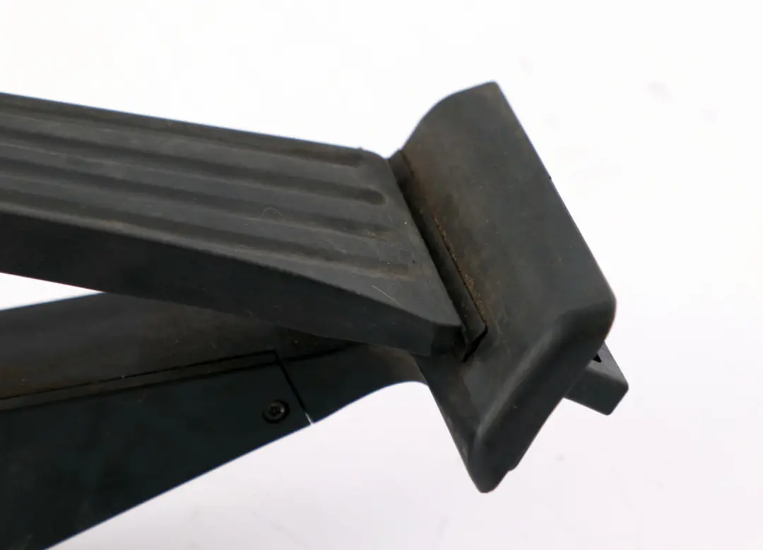 Gaspedal Fahrpedalmodul Automatikgetriebe für BMW E38 E39 E46 X5 E53 mit Teilenummer 6753518 BMW E38 E39 E46 X5 E53 Gaspedal Fahrpedalmodul Automatikgetriebe - SKU 6753518 - Teilenummer 6753518