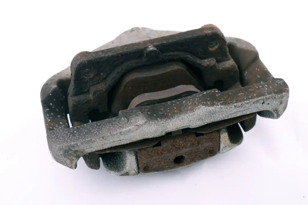 Bremssattelgehäuse Bremssattel Bremse Vorne Rechts 60/30/324 für BMW E60 E63 E65 mit Teilenummer 6753660 BMW E60 E63 E65 Bremssattelgehäuse Bremssattel Bremse Vorne Rechts 60/30/324 - SKU 6753660 - Teilenummer 6753660