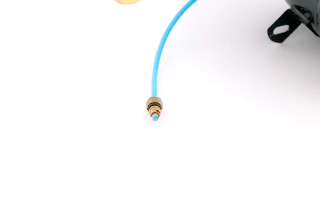 Right O/S Air Suspension Reservoir Cylinder Tank to BMW X5 E53 Rear with Part number 6755022 BMW X5 E53 Rear Right O/S Air Suspension Reservoir Cylinder Tank - SKU 6755022-1 - Part number 6755022