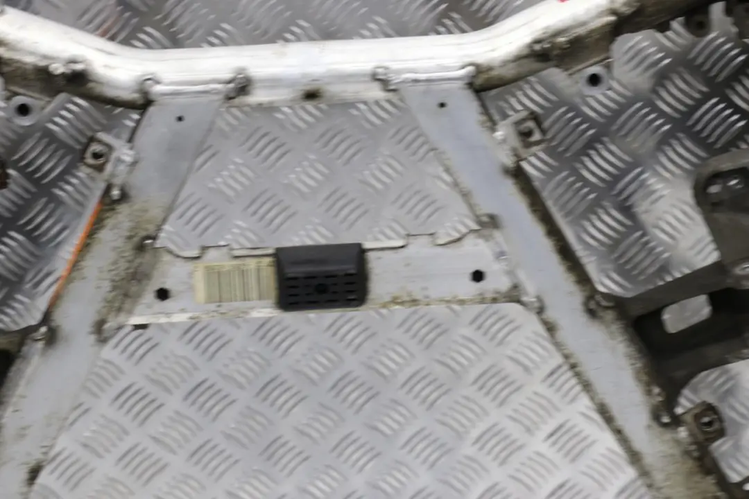 BMW E39 Delantero Eje Portador Subchasis Suspension Cruz Cuna - SKU 6755072 - Número de pieza 6755072