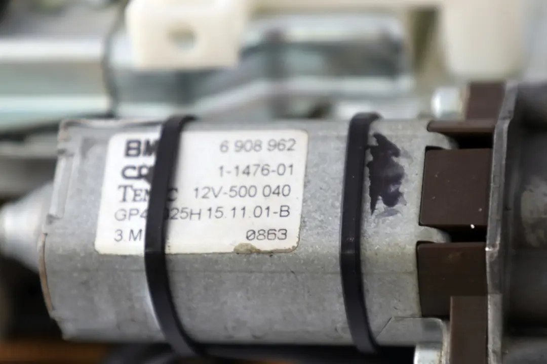  Columna de dirección eléctrica BMW E65 E66 E67 - SKU 6757494 - Número de pieza 6757494