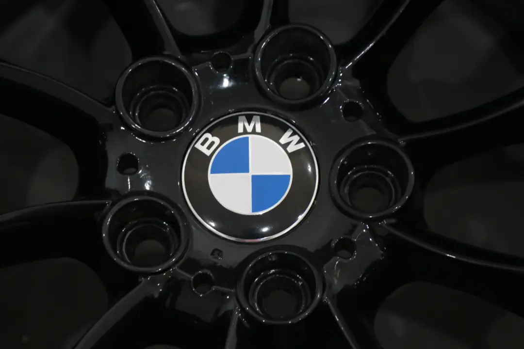 Rim 17" ET:47 8J Turbine Styling 106 to BMW Z4 Series E85 Black Wheel with Part number 6758191 BMW Z4 Series E85 Black Wheel Rim 17" ET:47 8J Turbine Styling 106 - SKU 6758191-2 - Part number 6758191