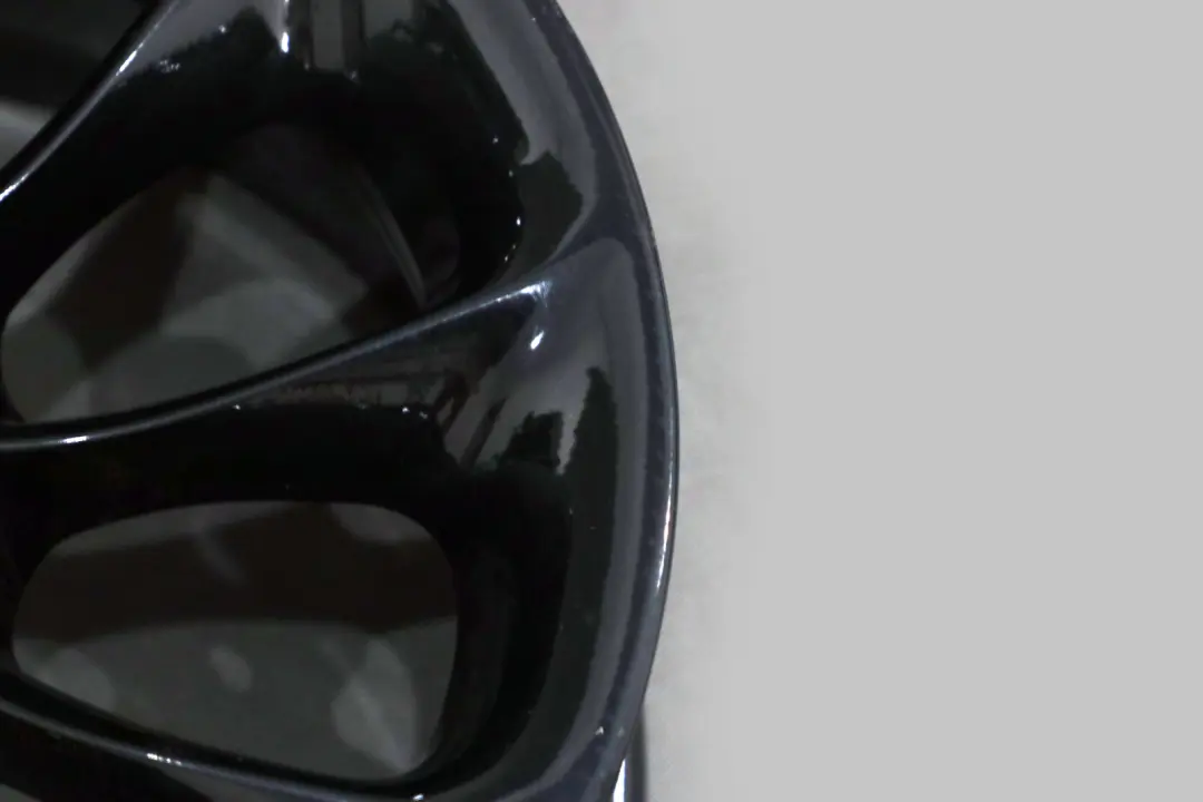 Rim 17" 8J ET:47 Turbine Styling 106 to BMW Z4 Series 4 E85 Black Wheel with Part number 6758191 BMW Z4 Series 4 E85 Black Wheel Rim 17" 8J ET:47 Turbine Styling 106 - SKU 6758191-4 - Part number 6758191