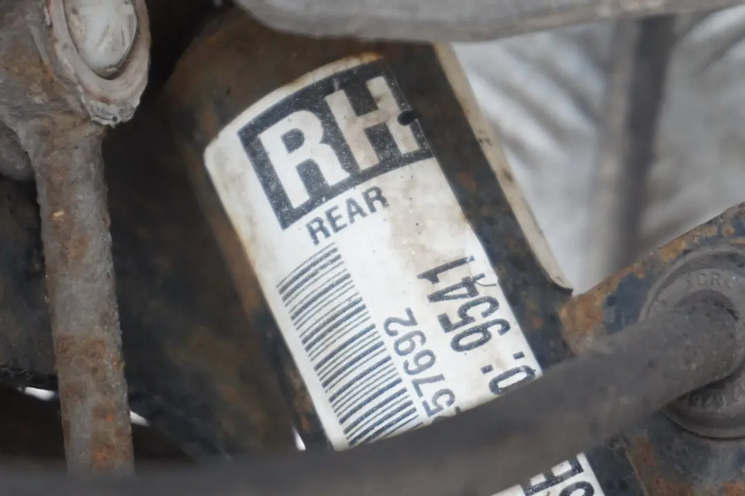 170hp Rear Right O/S Leg Brake Suspension Hub Axle to BMW Mini R53 Cooper S W11 1.6 with Part number 6758383 BMW Mini R53 Cooper S W11 1.6 170hp Rear Right O/S Leg Brake Suspension Hub Axle - SKU 6758383-1 - Part number 6758383