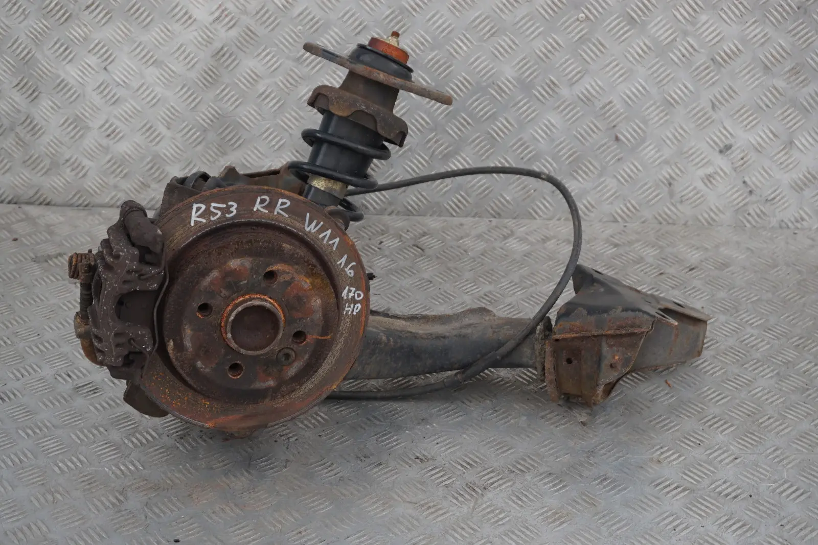 BMW Mini R53 Cooper S W11 1.6 170hp Rear Right O/S Leg Brake Suspension Hub Axle