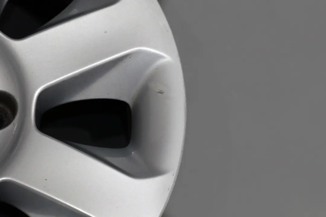 Alloy Rim Star Spoke 115 16" 7J ET:20 to BMW 5 Series E60 E61 Wheel with Part number 6758774 BMW 5 Series E60 E61 Wheel Alloy Rim Star Spoke 115 16" 7J ET:20 - SKU 6758774-2 - Part number 6758774