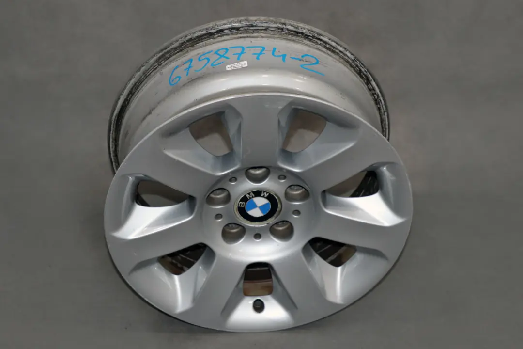 Scheibenrad Leichtmetall 115 16" 7J ET:20 für BMW 5 er E60 E61 mit Teilenummer 6758774 BMW 5 er E60 E61 Scheibenrad Leichtmetall 115 16" 7J ET:20 - SKU 6758774-2 - Teilenummer 6758774