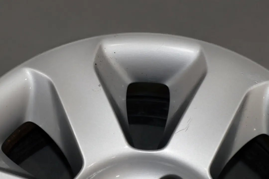 BMW 5 er E60 E61 Scheibenrad Leichtmetall 115 16" 7J ET:20 - SKU 6758774-2 - Teilenummer 6758774