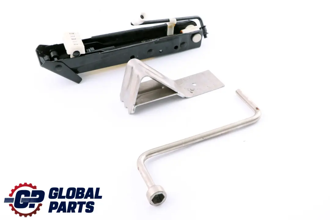 BMW 5 er E60 E61 Ablageschale Bordwerkzeug / Wagenheber - SKU 6758781-1 - Teilenummer 6758781