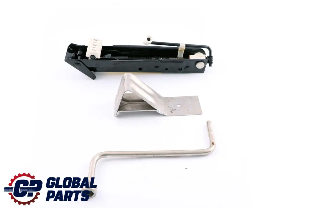 BMW 5 E60 E61 Bac Vide Poche Outil pour Bord / Jack - SKU 6758781-1 - Numéro de pièce 6758781