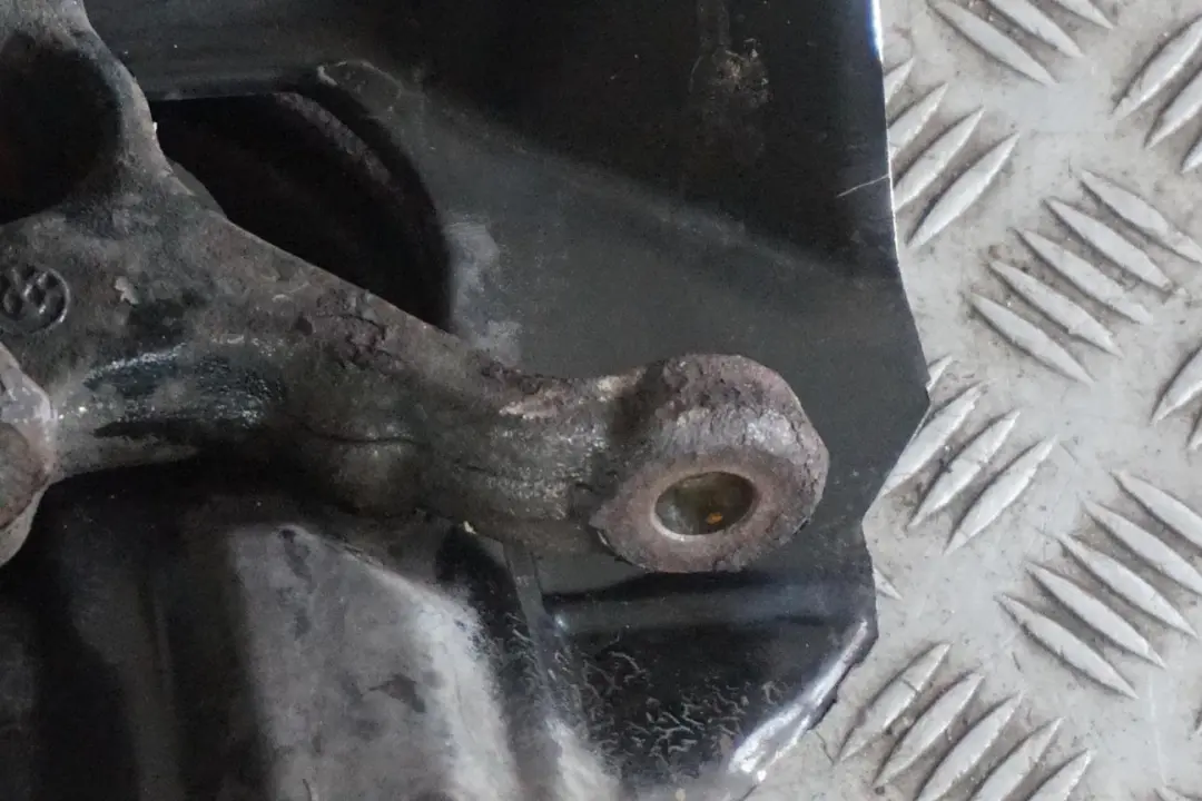 N42 Front Left N/S Suspension Leg Brake Disc Wheel Hub to BMW 3 Series E46 316i with Part number 6759095 BMW 3 Series E46 316i N42 Front Left N/S Suspension Leg Brake Disc Wheel Hub - SKU 6759095 - Part number 6759095