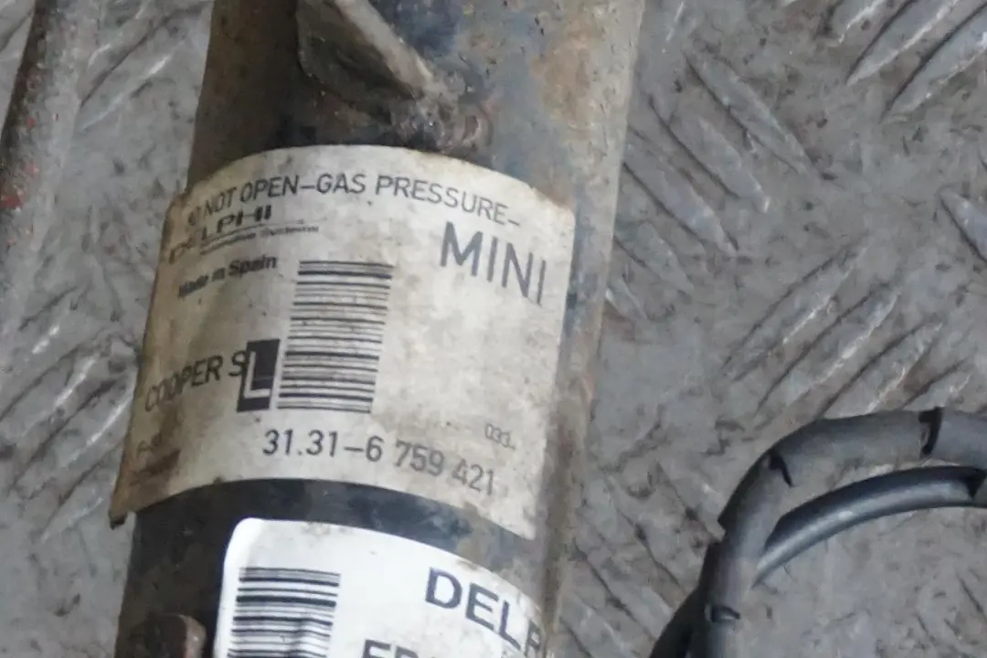 Zwrotnica amortyzator lewy 170HP do MINI R53 S W11 o numerze 6759421 MINI R53 S W11 Zwrotnica amortyzator lewy 170HP - SKU 6759421 - Numer Części 6759421