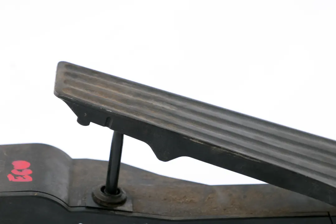 Pedał Gazu Automat. Skrzyn do BMW E60 E61 E90 E91 F10 o numerze 6759723 BMW E60 E61 E90 E91 F10 Pedał Gazu Automat. Skrzyn - SKU 6759723 - Numer Części 6759723