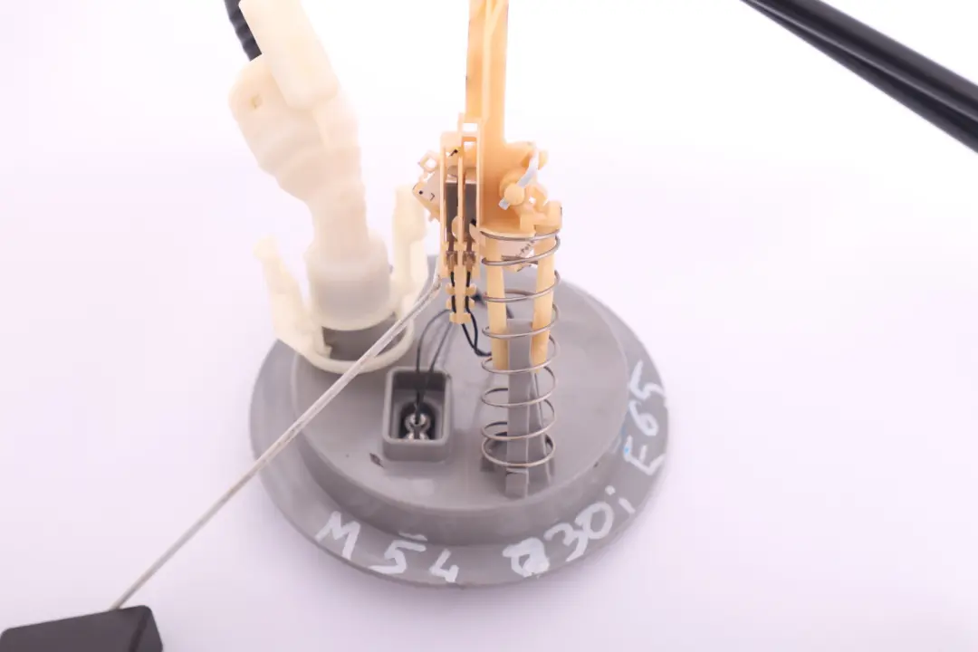 Sender Sending Unit Level Sensor 6756258 to BMW 7 Series E65 E66 Petrol Fuel with Part number 6759836 BMW 7 Series E65 E66 Petrol Fuel Sender Sending Unit Level Sensor 6756258 - SKU 6759836 - Part number 6759836