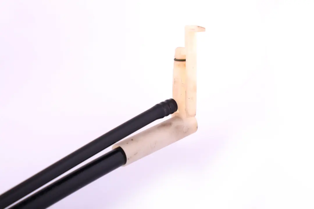 Czujnik Pływak Paliwa 6756258 do BMW E65 E66 Benzyna o numerze 6759836 BMW E65 E66 Benzyna Czujnik Pływak Paliwa 6756258 - SKU 6759836 - Numer Części 6759836