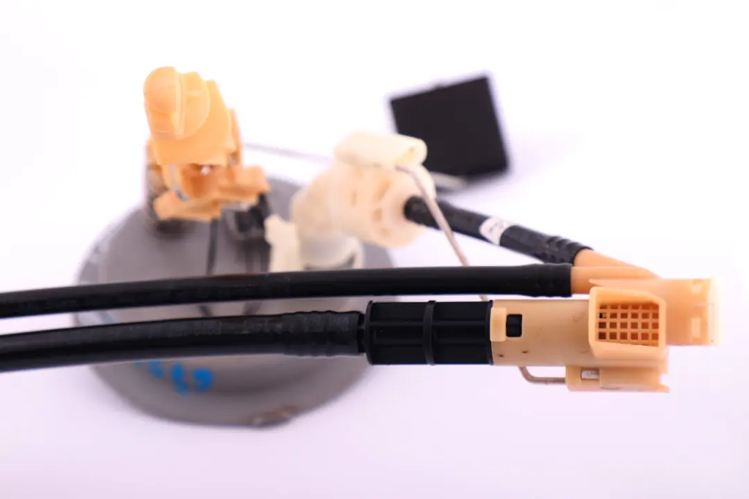 BMW 7 Series E65 E66 Petrol Fuel Sender Sending Unit Level Sensor 6756258 - SKU 6759836 - Part number 6759836