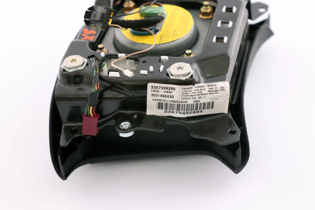 Steering Wheel Driver's Air Hub Bag Cap to BMW X5 Series E53 with Part number 6759927 BMW X5 Series E53 Steering Wheel Driver's Air Hub Bag Cap - SKU 6759928 - Part number 6759927