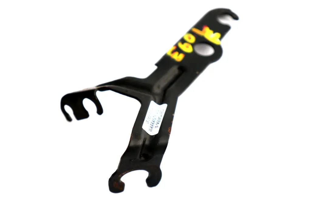 Soporte Cable Izquierdo Muelle Delantero Strut para BMW E60 E61 E63 E64 LCI con número de pieza 6760049 BMW E60 E61 E63 E64 LCI Soporte Cable Izquierdo Muelle Delantero Strut - SKU 6760049 - Número de pieza 6760049