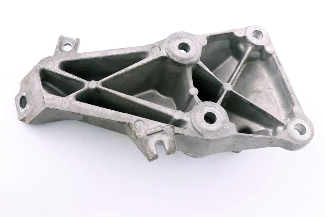 Engine Bracket BMW E81 E82 X1 E84 E87 Engine Mounting Support Left N/S - SKU 6760307 - Part number 6760307