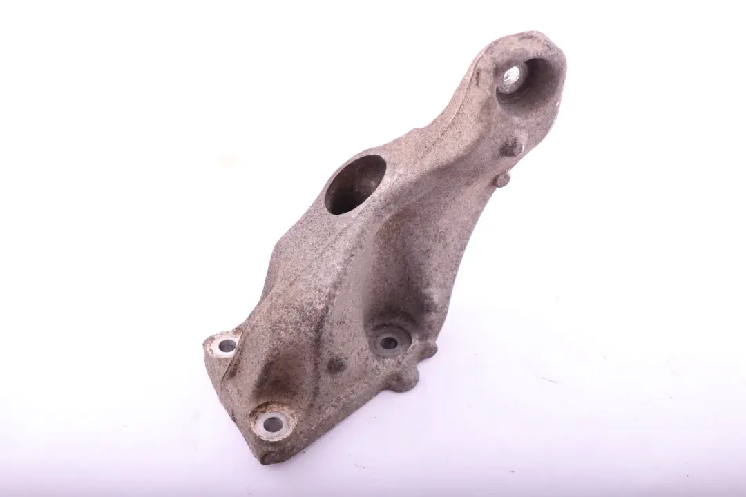 Supporting Bracket right O/S to BMW 3 SERIES E90 E91 E92 E93 LCi Engine with Part number 6760320 BMW 3 SERIES E90 E91 E92 E93 LCi Engine Supporting Bracket right O/S - SKU 6760320 - Part number 6760320