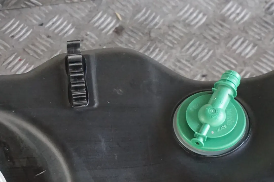 Bare Plastic Fuel Tank Diesel to BMW 7 Series E65 E66 730d 740d 745d with Part number 6760647 BMW 7 Series E65 E66 730d 740d 745d Bare Plastic Fuel Tank Diesel - SKU 6760647-1 - Part number 6760647