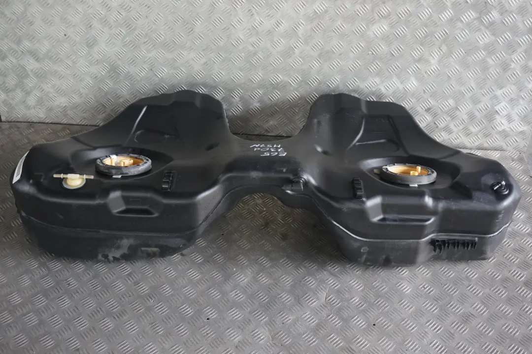 Reihe E65 E66 Kompletter Kraftstofftank Diesel für BMW 7 mit Teilenummer 6760647 BMW 7 Reihe E65 E66 Kompletter Kraftstofftank Diesel - SKU 6760647 - Teilenummer 6760647