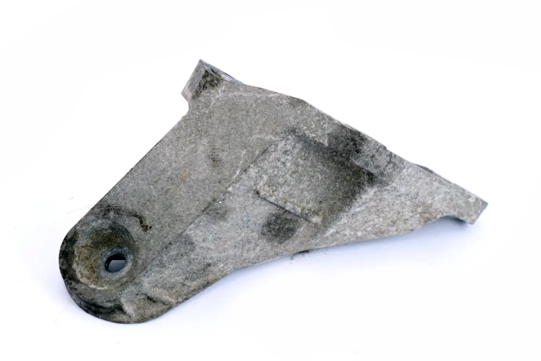 Supporting Bracket Left N/S N62 to BMW E60 E61 E63 LCI Engine with Part number 6761113 BMW E60 E61 E63 LCI Engine Supporting Bracket Left N/S N62 - SKU 6761113 - Part number 6761113