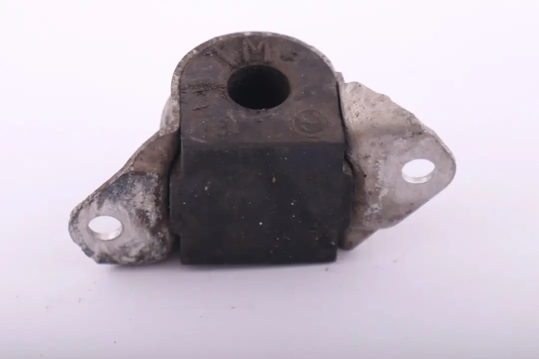 Bracket Left N/S Stabilizer Bar Rubber to BMW 5 6 Series E60 M5 E63 M6 with Part number 6761729 BMW 5 6 Series E60 M5 E63 M6 Bracket Left N/S Stabilizer Bar Rubber - SKU 6761729 - Part number 6761729