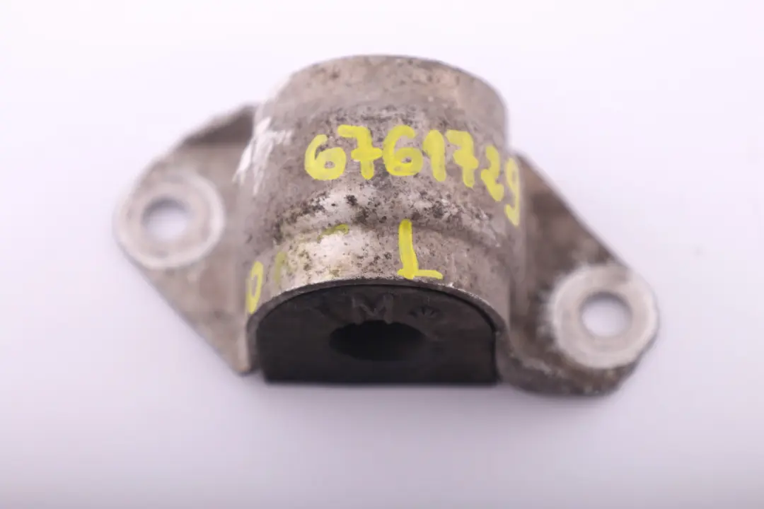 Bracket Left N/S Stabilizer Bar Rubber to BMW 5 6 Series E60 M5 E63 M6 with Part number 6761729 BMW 5 6 Series E60 M5 E63 M6 Bracket Left N/S Stabilizer Bar Rubber - SKU 6761729 - Part number 6761729