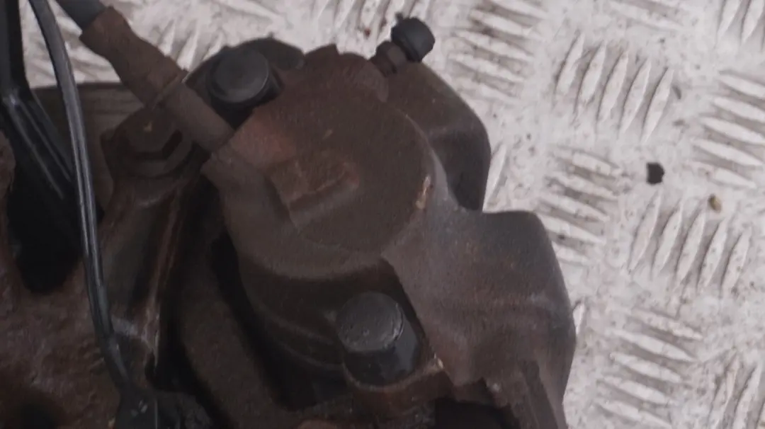 L'Arbre De Sortie Pivotement avant Droit pour BMW Z4 E85 2.2i Roadster à propos du numéro de pièce 6761894 BMW Z4 E85 2.2i Roadster L'Arbre De Sortie Pivotement avant Droit - SKU 6761894 - Numéro de pièce 6761894