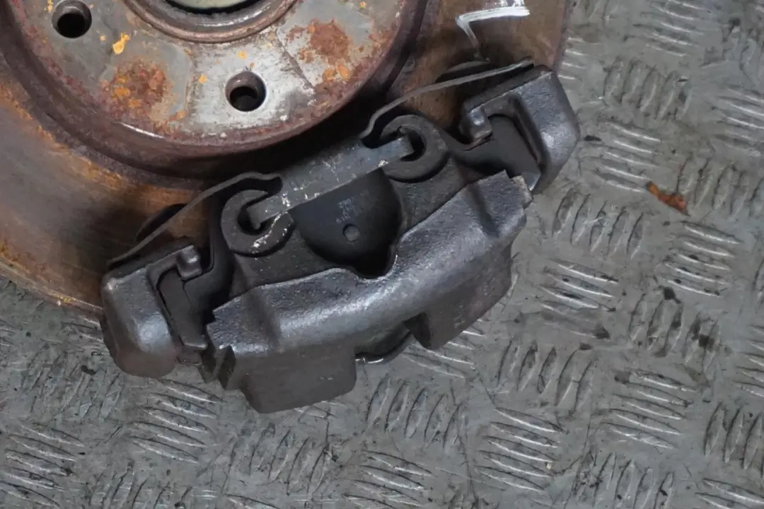BMW Z4 E85 2.2i Zwrotnica amortyzator lewy SPORT - SKU 6761895 - Numer Części 6761893