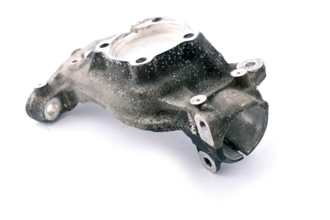 Supporto ruota parte oscillante Supporto assale anteriore destro per BMW E63 E64 con numero di parte 6762018 BMW E63 E64 Supporto ruota parte oscillante Supporto assale anteriore destro - SKU 6762018 - Numero di parte 6762018