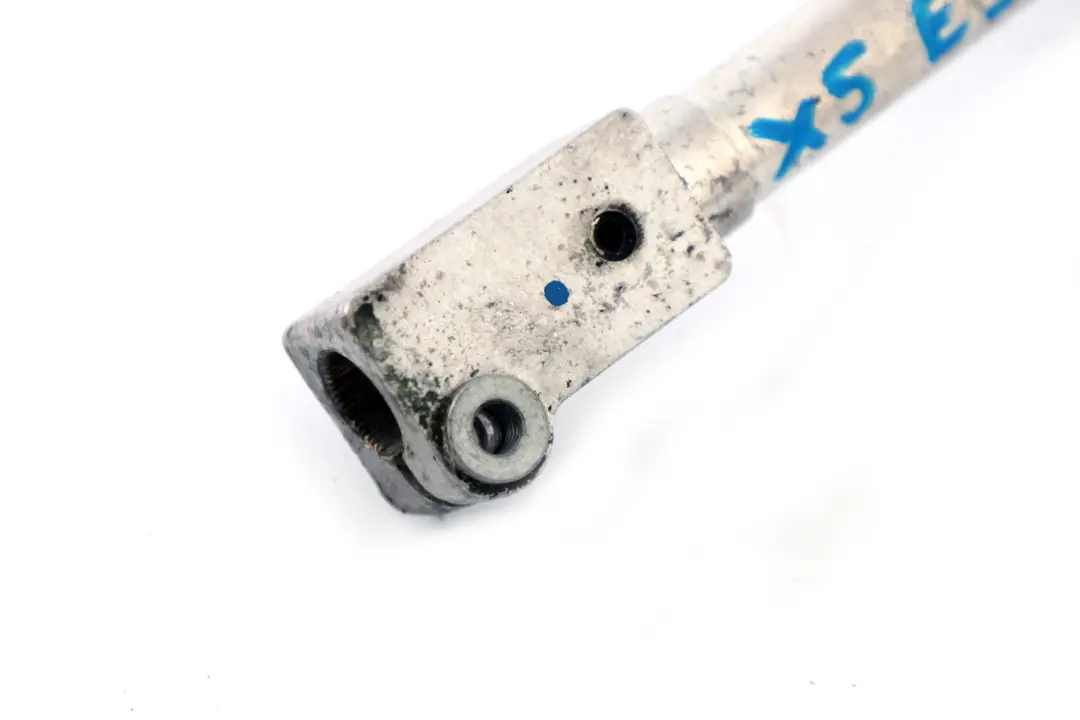 Arbre col.de direct.inf?r.av.joint doubl pour BMW X5 Serie E53 à propos du numéro de pièce 6762147 BMW X5 Serie E53 Arbre col.de direct.inf?r.av.joint doubl - SKU 6762147 - Numéro de pièce 6762147