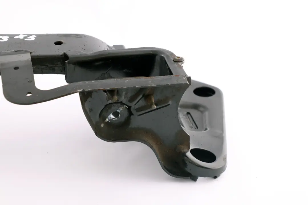 Getriebelagerhalter 2231 pour BMW X5 Serie E53 à propos du numéro de pièce 6762275 BMW X5 Serie E53 Getriebelagerhalter 2231 - SKU 6762275 - Numéro de pièce 6762275