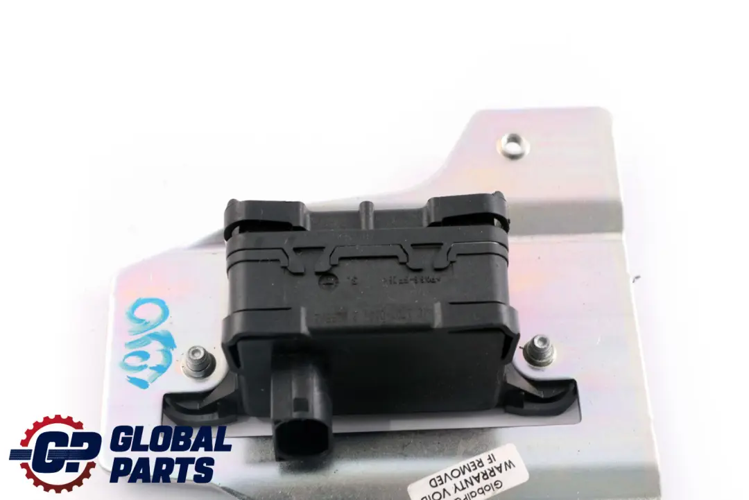 Rotation Capteur 6762769 pour BMW E60 E63 E81 E87 E90 E91 à propos du numéro de pièce 34526762769 BMW E60 E63 E81 E87 E90 E91 Rotation Capteur 6762769 - SKU 6762769-1 - Numéro de pièce 34526762769