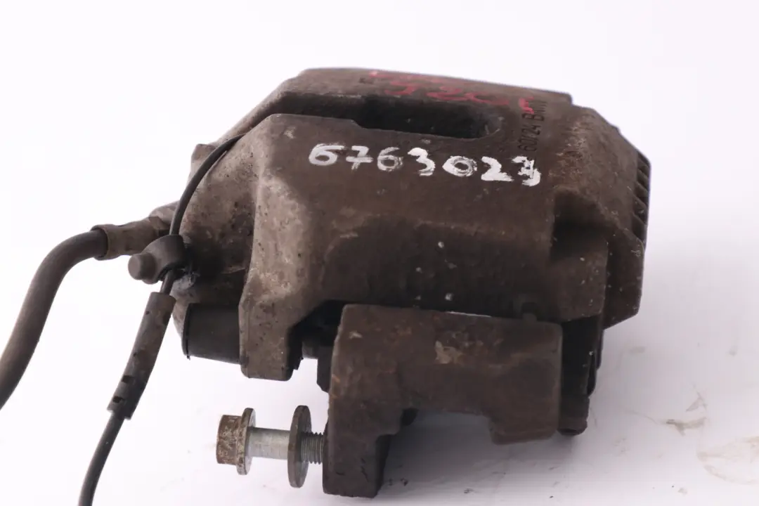 Bremssattelgehäuse Links für BMW 5 er E60 E61 mit Teilenummer 6763023 BMW 5 er E60 E61 Bremssattelgehäuse Links - SKU 6763023 - Teilenummer 6763023