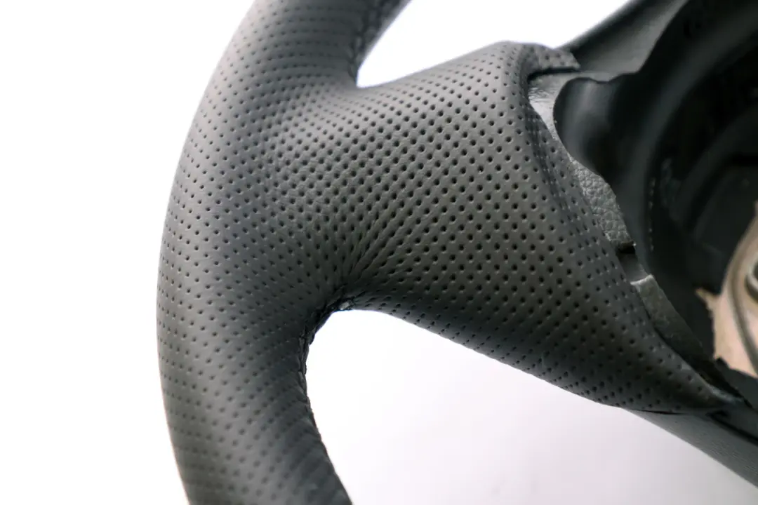 M-Sport Look Nuovo Volante In Pelle Nera per BMW E81 E82 E87 E88 con numero di parte 6763076 BMW E81 E82 E87 E88 M-Sport Look Nuovo Volante In Pelle Nera - SKU 6763076-1 - Numero di parte 6763076