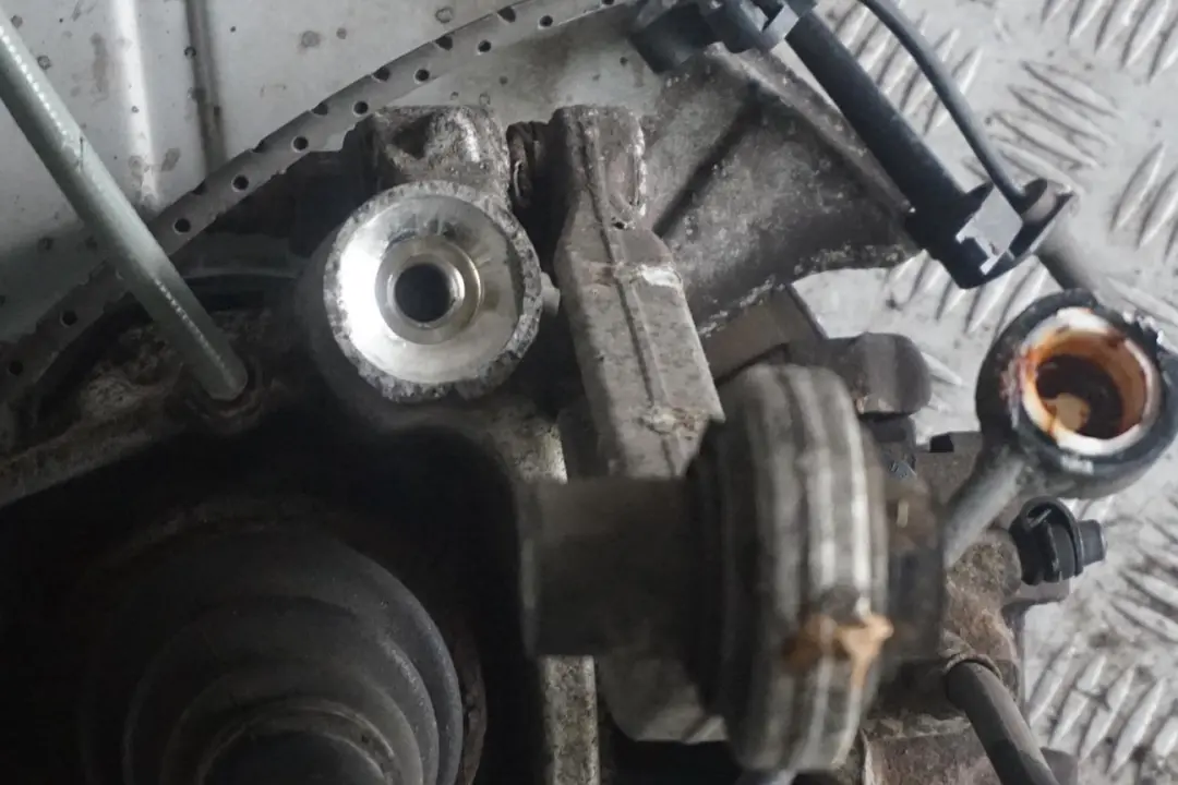 BMW 7 er E65 730i M54 231PS Längslenker Radnabe Bremsscheibe Hinten Rechts - SKU 6763120-4 - Teilenummer 6763120