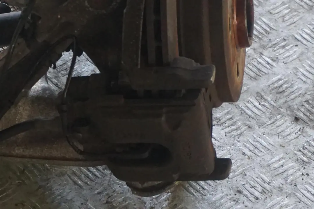 BMW 7 er E65 735i N62 272PS Längslenker Radträger Bremsscheibe Hinten Rechts - SKU 6763120-5 - Teilenummer 6763120