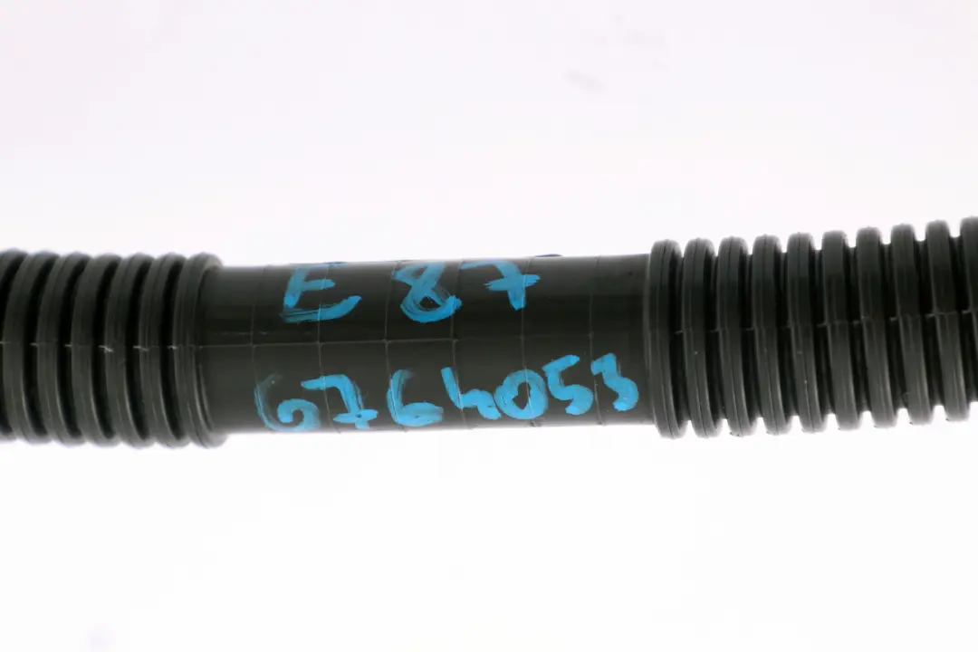 Tubo di Sfiato Bef?llentl?ftungsleitung 676405 per BMW E81 E82 E87 E87N E88 con numero di parte 16126764053 BMW E81 E82 E87 E87N E88 Tubo di Sfiato Bef?llentl?ftungsleitung 676405 - SKU 6764053 - Numero di parte 16126764053