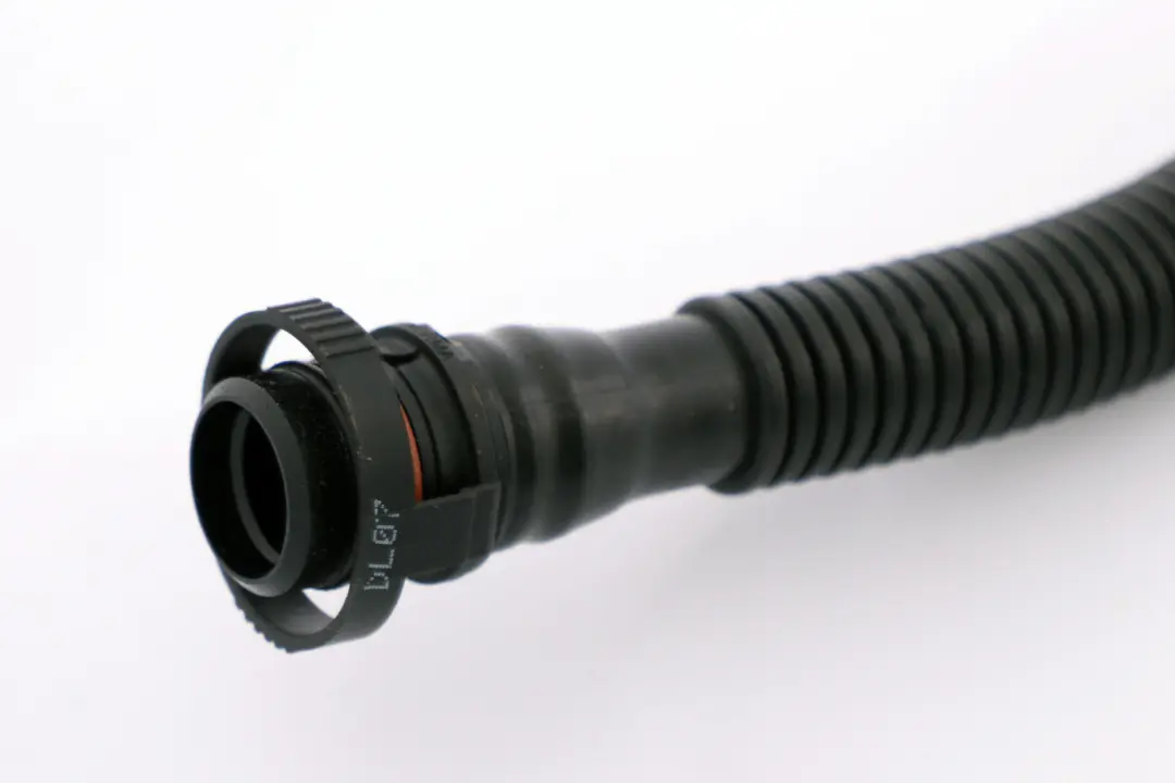 BMW E81 E82 Conducto Ventilacion Filtro Deposito Combustible - SKU 6764053 - Número de pieza 16126764053