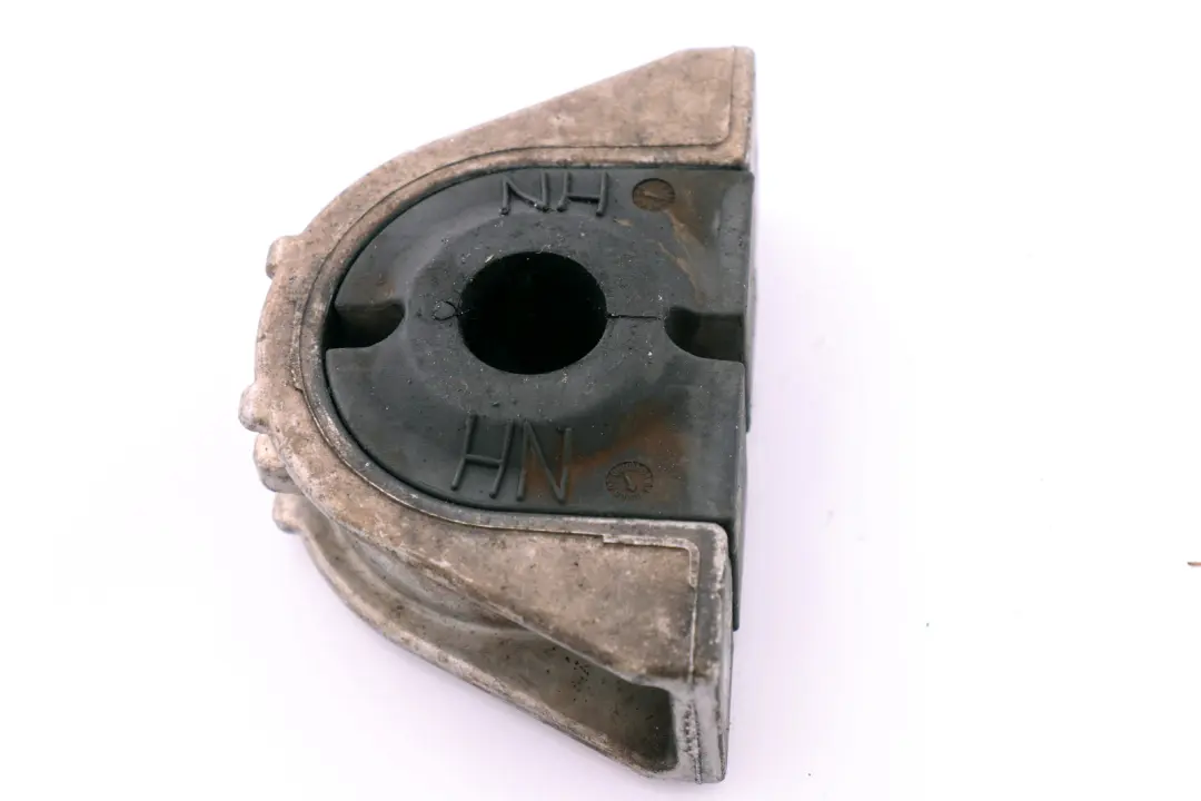 Barra Antivuelco Delantera Goma Montaje Estabilizador 6757099 para BMW E60 E61 con número de pieza 6764113 BMW E60 E61 Barra Antivuelco Delantera Goma Montaje Estabilizador 6757099 - SKU 6764113 - Número de pieza 6764113