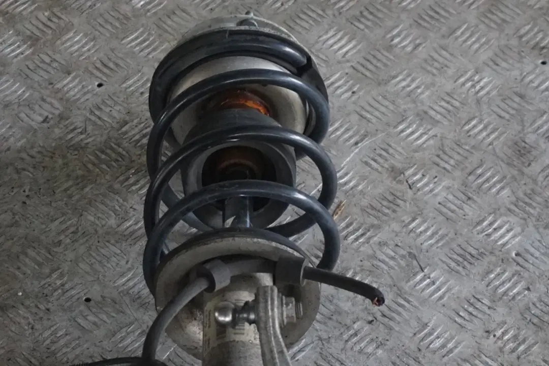 Reihe E60 525i M54 Stoßdämpfer Federbein Vorn Links BMW 5 - SKU 6764457-7 - Teilenummer 6764457