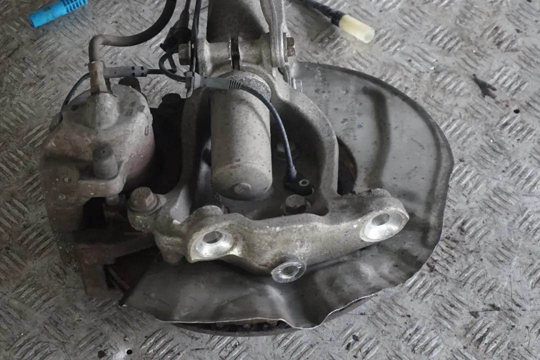 M54 Amortyzator zwrotnica lewy przód do BMW E60 525i o numerze 6764457 BMW E60 525i M54 Amortyzator zwrotnica lewy przód - SKU 6764457-7 - Numer Części 6764457