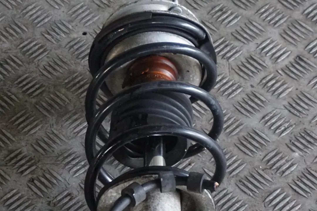 M54 Amortyzator zwrotnica lewy przód do BMW E60 525i o numerze 31326764457 BMW E60 525i M54 Amortyzator zwrotnica lewy przód - SKU 6764457 - Numer Części 31326764457