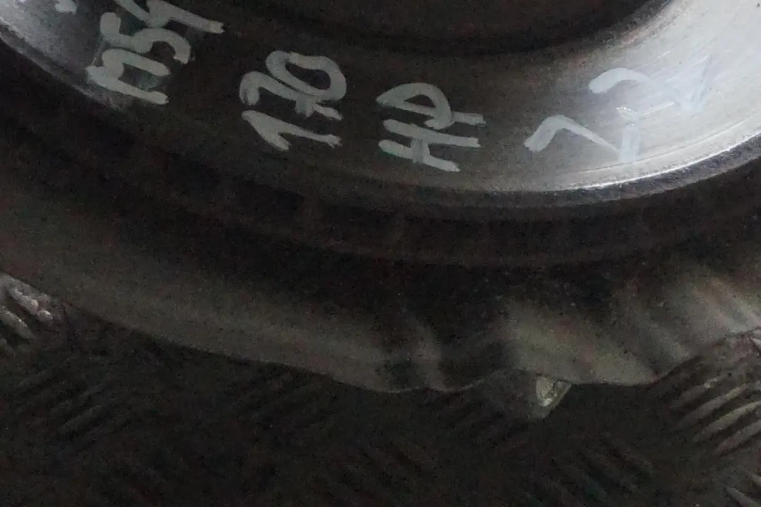 M54 170PS Stoßdämpfer Federbein vorne links Bremssattel für BMW 5 er E60 520i mit Teilenummer 31326764457 BMW 5 er E60 520i M54 170PS Stoßdämpfer Federbein vorne links Bremssattel - SKU 6764457 - Teilenummer 31326764457