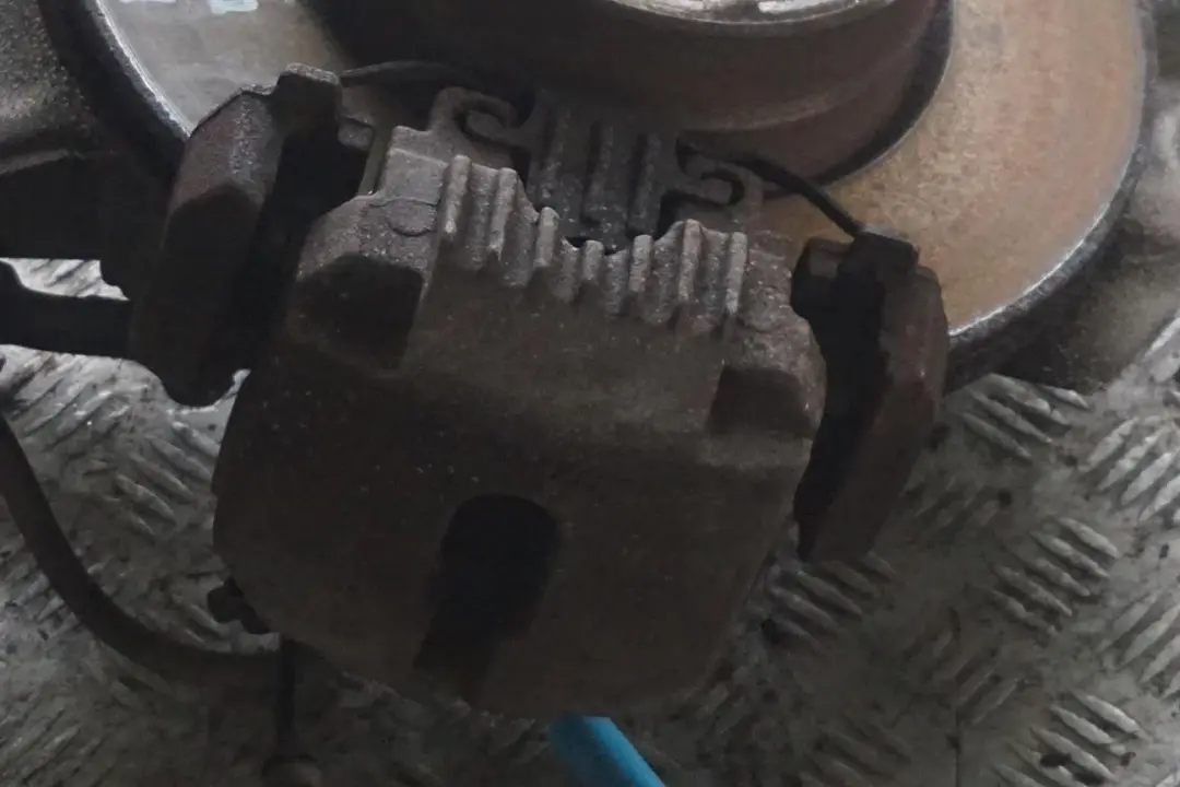 Reihe E60 525i M54 Stoßdämpfer Federbein Vorn Links für BMW 5 mit Teilenummer 6764458 BMW 5 Reihe E60 525i M54 Stoßdämpfer Federbein Vorn Links - SKU 6764458-4 - Teilenummer 6764458