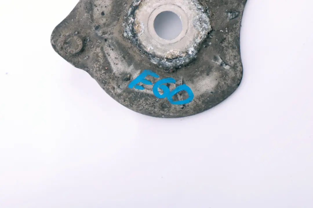 Anschlagscheibe Posteriore SX per BMW E60 E60N E61 E61N E63 E64 con numero di parte 33316764889 BMW E60 E60N E61 E61N E63 E64 Anschlagscheibe Posteriore SX - SKU 6764889 - Numero di parte 33316764889